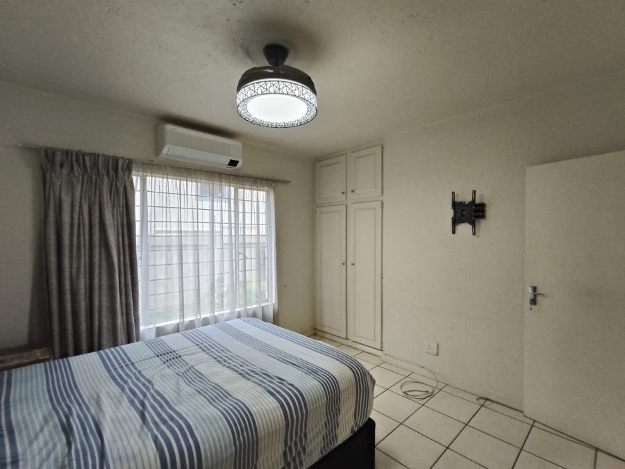 To Let 2 Bedroom Property for Rent in Fairland Gauteng