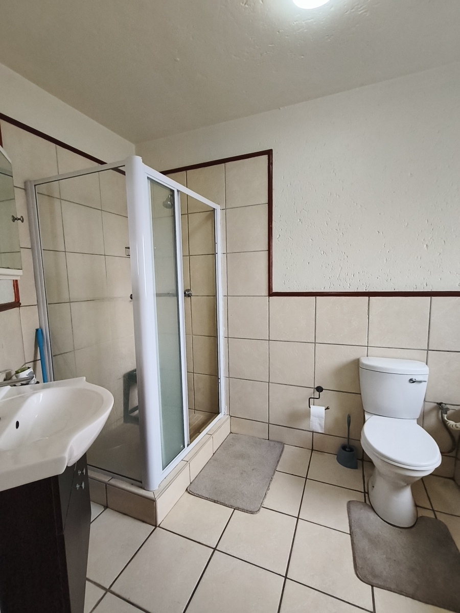 To Let 2 Bedroom Property for Rent in Fairland Gauteng