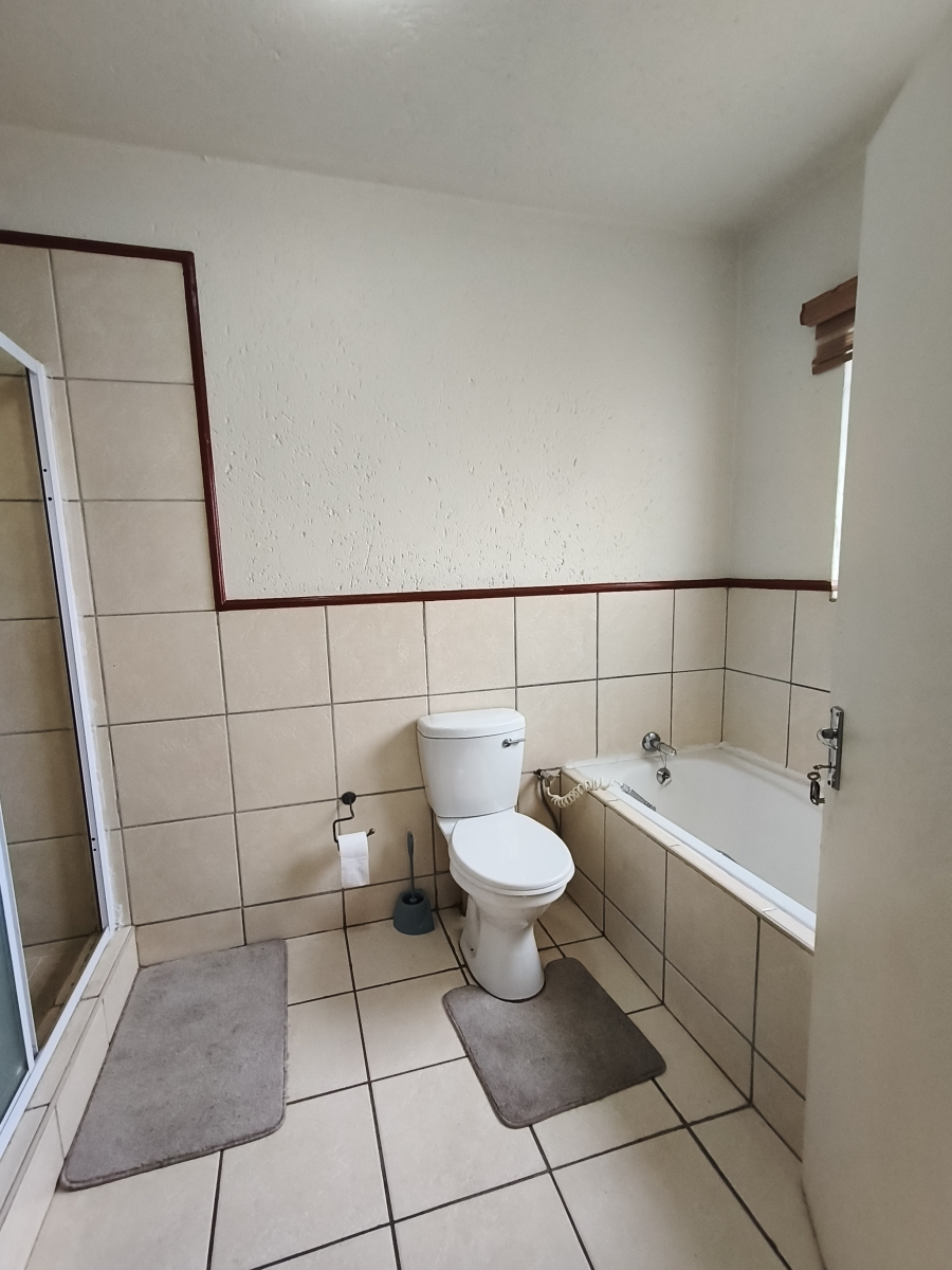 To Let 2 Bedroom Property for Rent in Fairland Gauteng