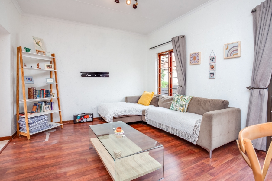 2 Bedroom Property for Sale in Sunninghill Gauteng