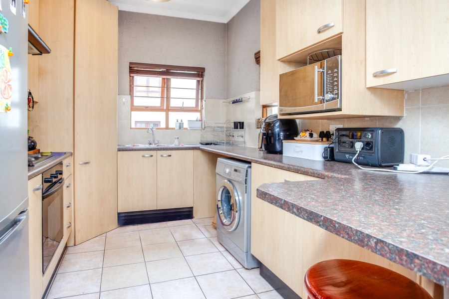 2 Bedroom Property for Sale in Sunninghill Gauteng