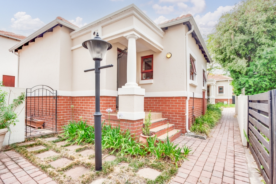2 Bedroom Property for Sale in Sunninghill Gauteng