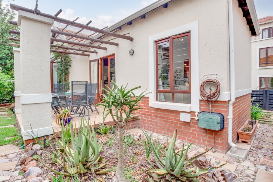 2 Bedroom Property for Sale in Sunninghill Gauteng