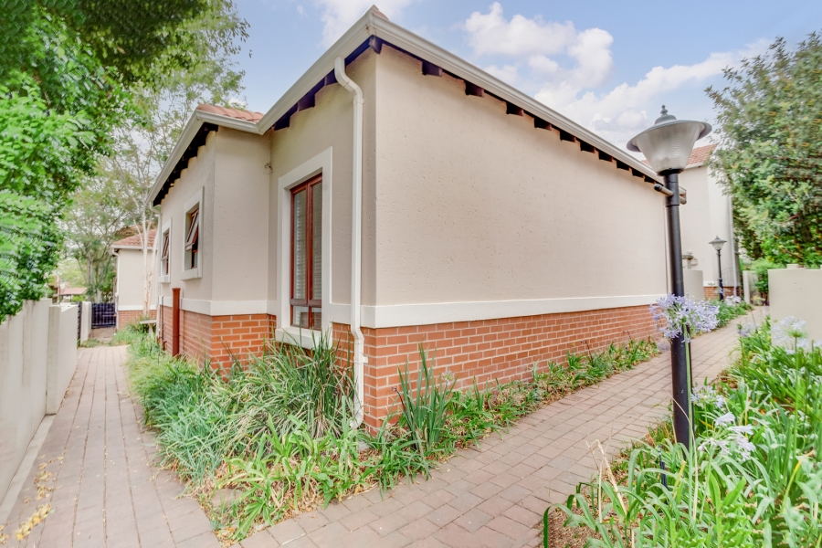 2 Bedroom Property for Sale in Sunninghill Gauteng