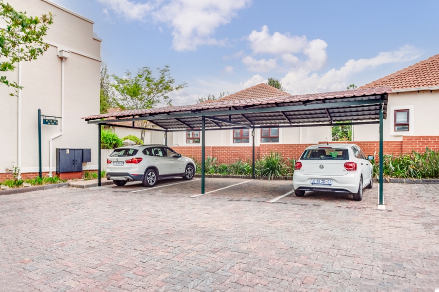 2 Bedroom Property for Sale in Sunninghill Gauteng
