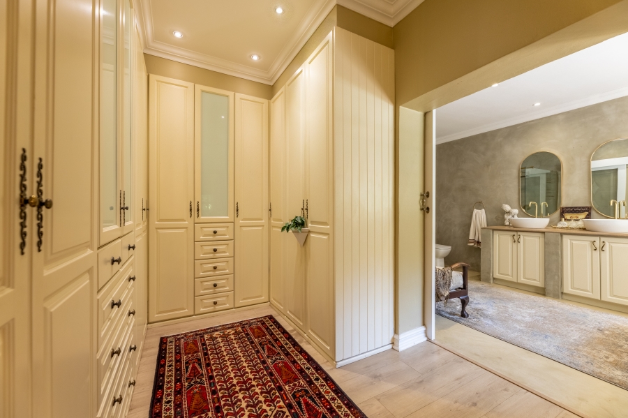 5 Bedroom Property for Sale in Bryanston Gauteng