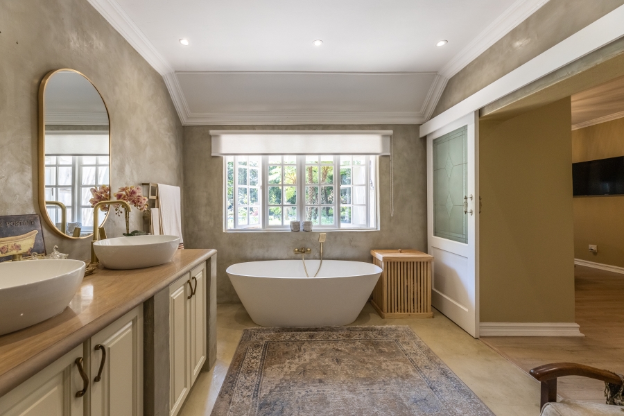 5 Bedroom Property for Sale in Bryanston Gauteng