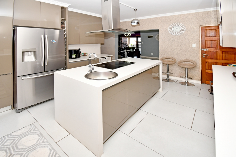 4 Bedroom Property for Sale in Cosmo City Gauteng