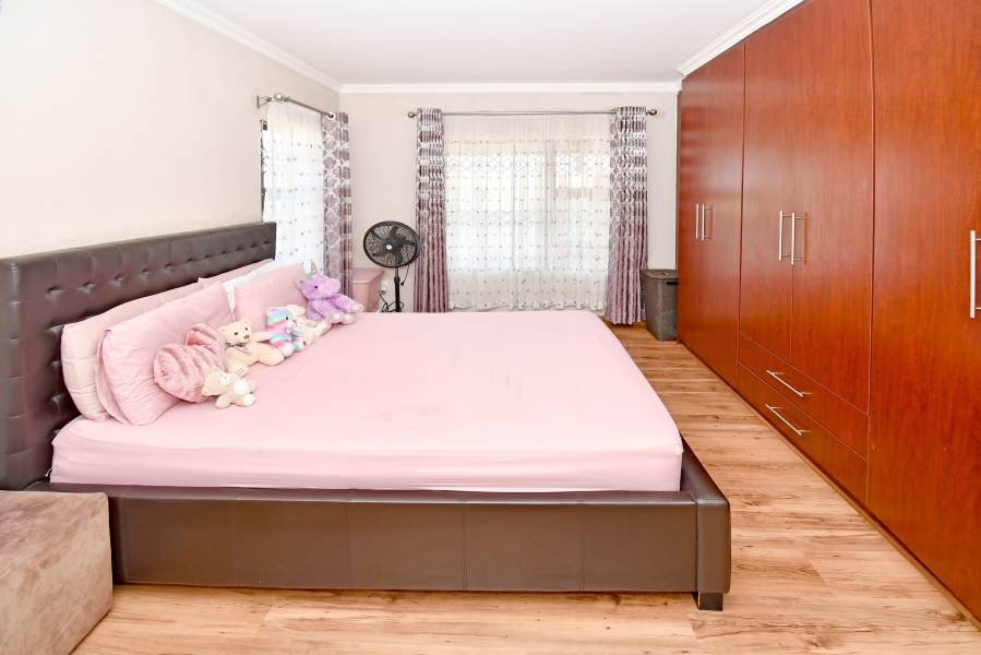 4 Bedroom Property for Sale in Cosmo City Gauteng