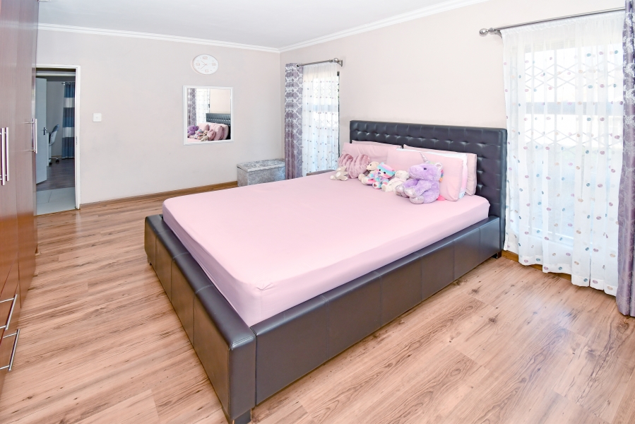 4 Bedroom Property for Sale in Cosmo City Gauteng