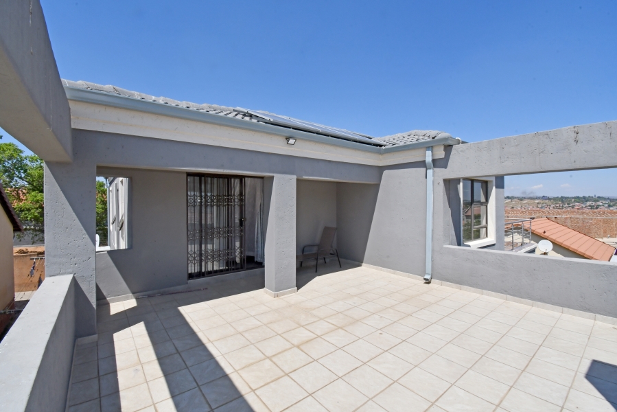 4 Bedroom Property for Sale in Cosmo City Gauteng