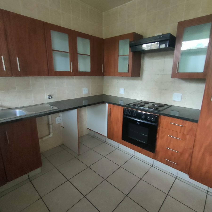To Let 2 Bedroom Property for Rent in Darrenwood Gauteng