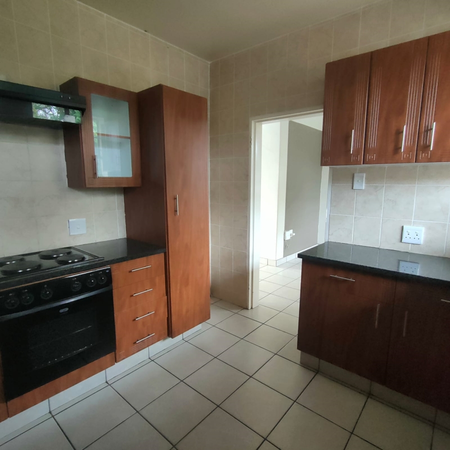 To Let 2 Bedroom Property for Rent in Darrenwood Gauteng