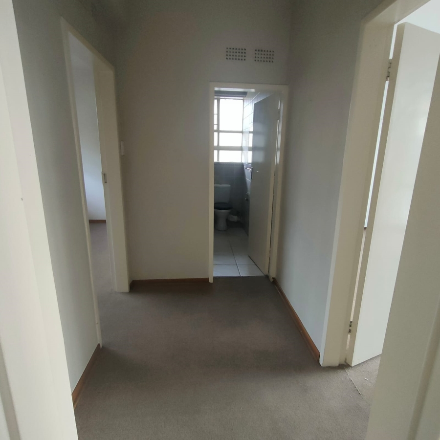 To Let 2 Bedroom Property for Rent in Darrenwood Gauteng