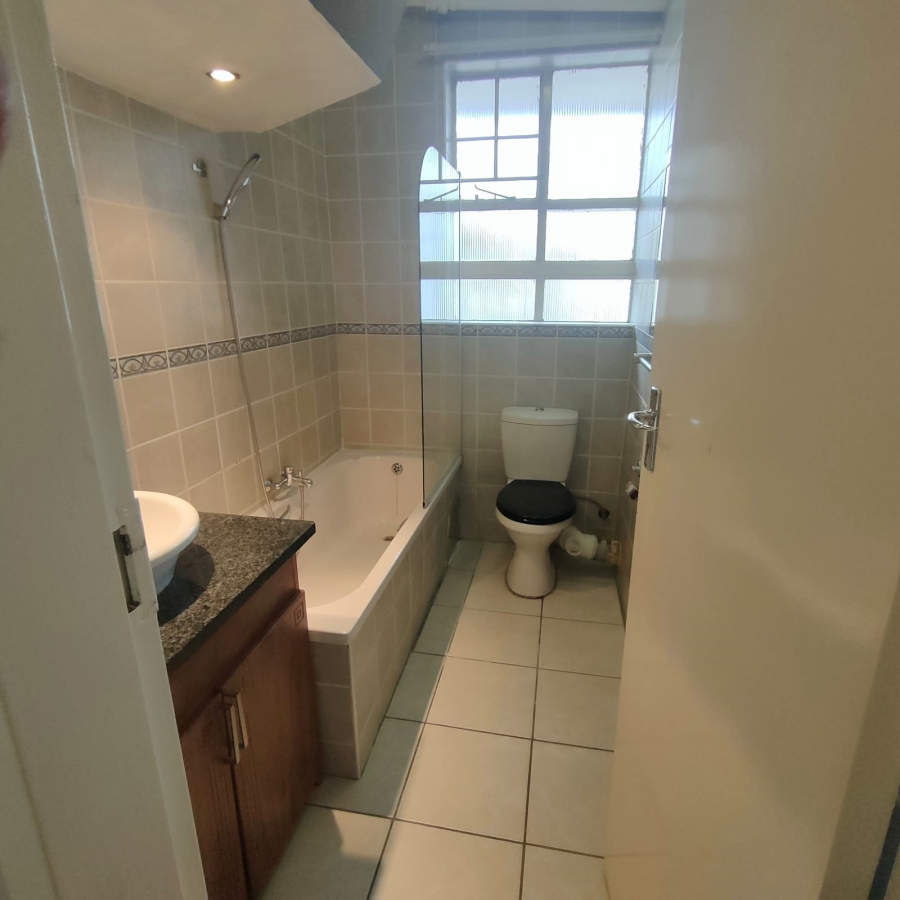 To Let 2 Bedroom Property for Rent in Darrenwood Gauteng