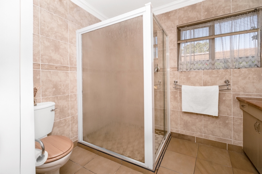 2 Bedroom Property for Sale in Lonehill Gauteng