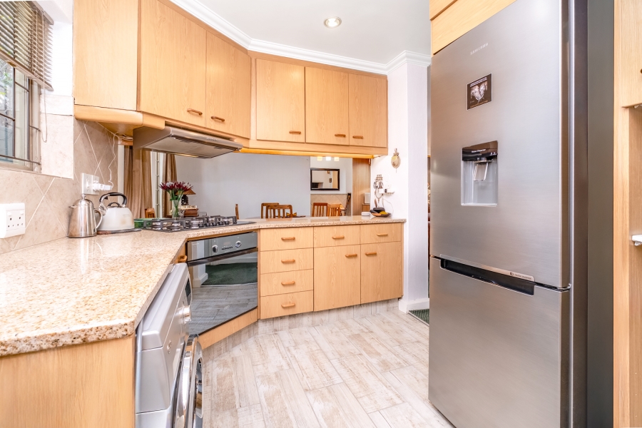 2 Bedroom Property for Sale in Lonehill Gauteng