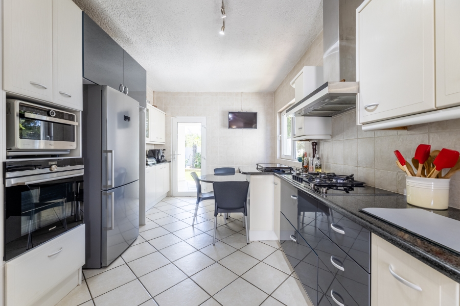 4 Bedroom Property for Sale in Woodmead Gauteng