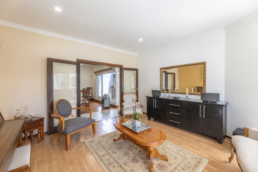 4 Bedroom Property for Sale in Woodmead Gauteng