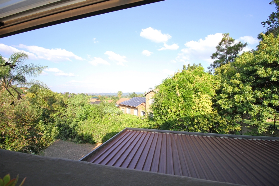 4 Bedroom Property for Sale in Weltevreden Park Gauteng