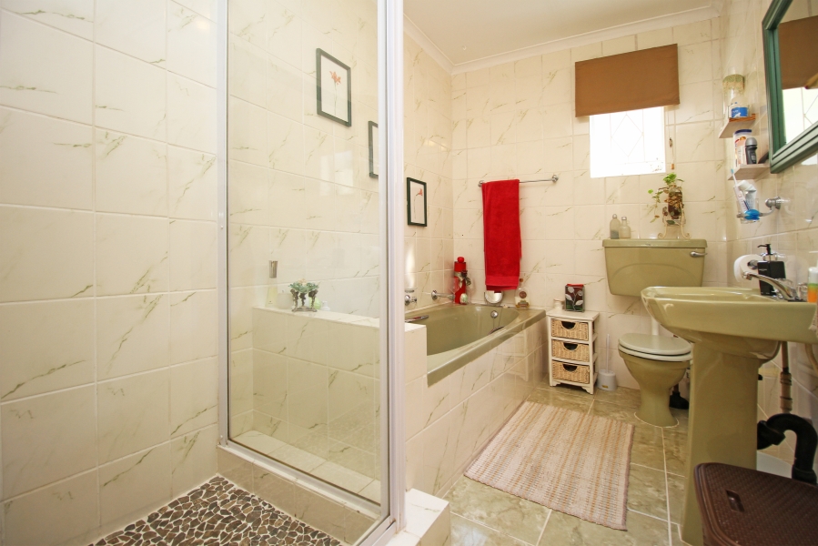 4 Bedroom Property for Sale in Weltevreden Park Gauteng