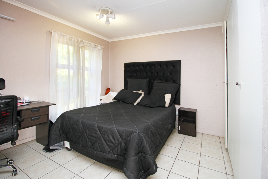 1 Bedroom Property for Sale in Ferndale Gauteng