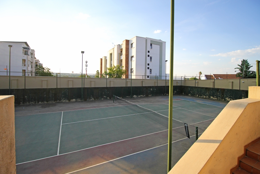 1 Bedroom Property for Sale in Ferndale Gauteng