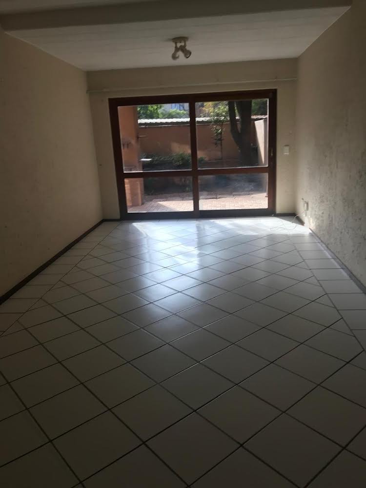 To Let 2 Bedroom Property for Rent in Douglasdale Gauteng