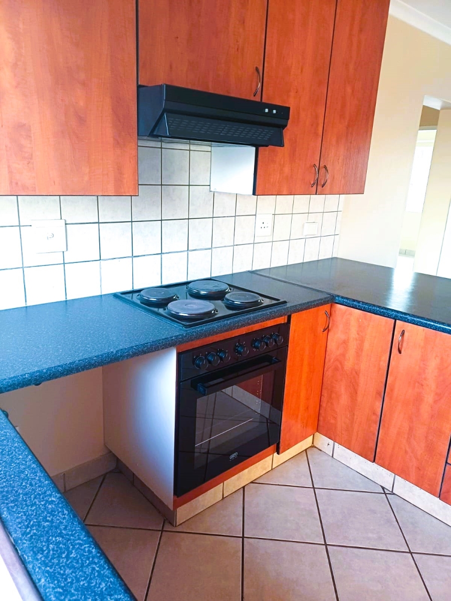 2 Bedroom Property for Sale in Vorna Valley Gauteng