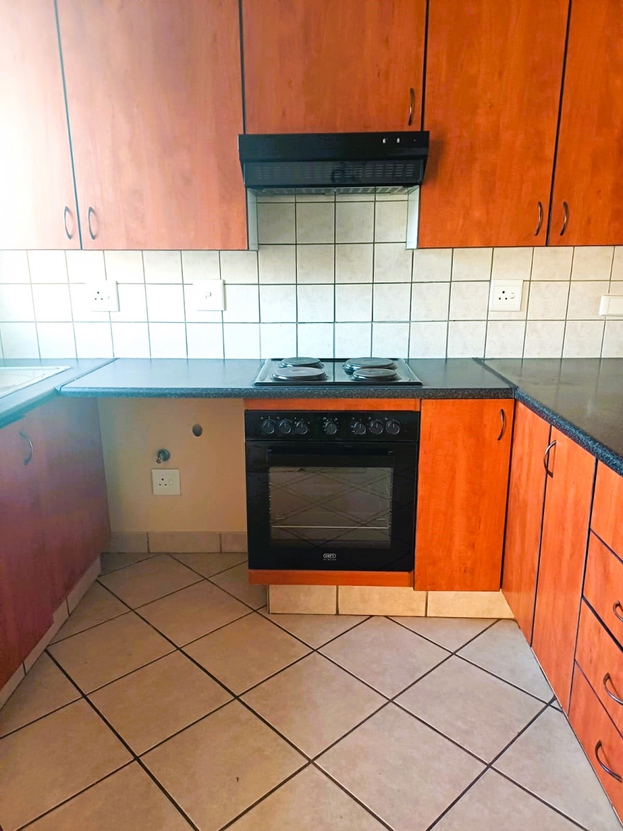 2 Bedroom Property for Sale in Vorna Valley Gauteng