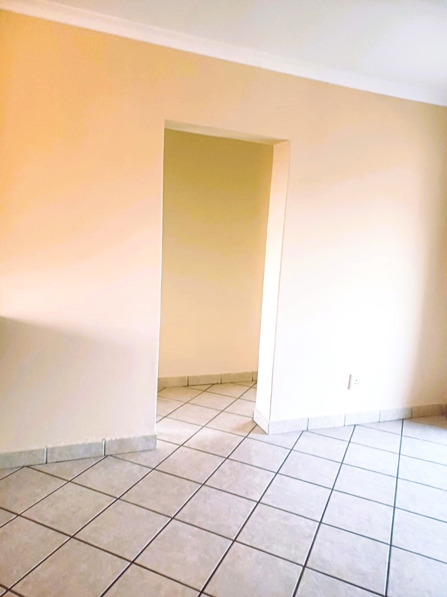 2 Bedroom Property for Sale in Vorna Valley Gauteng