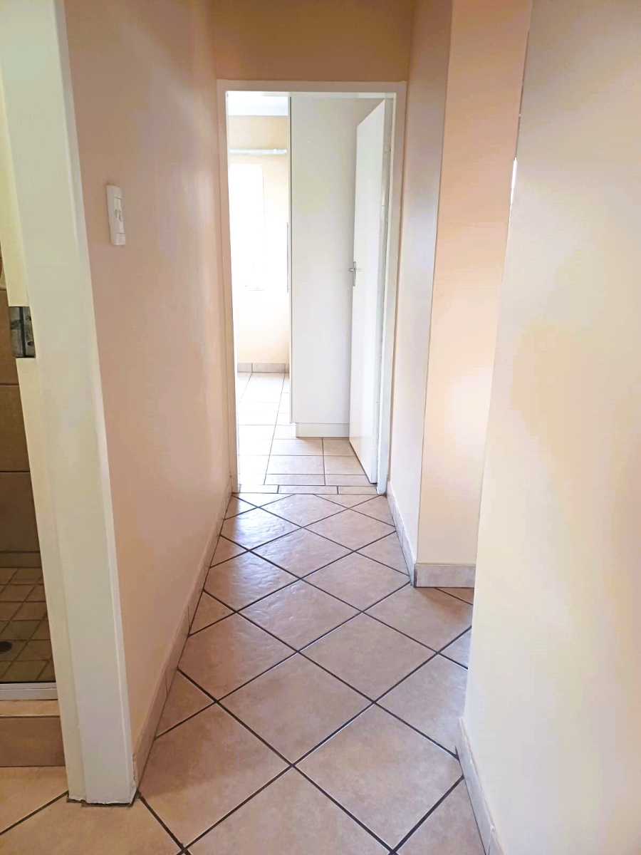 2 Bedroom Property for Sale in Vorna Valley Gauteng