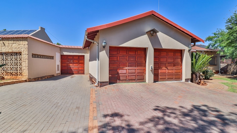 3 Bedroom Property for Sale in Parkrand Gauteng