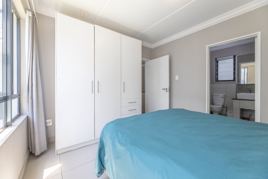 1 Bedroom Property for Sale in Broadacres Gauteng