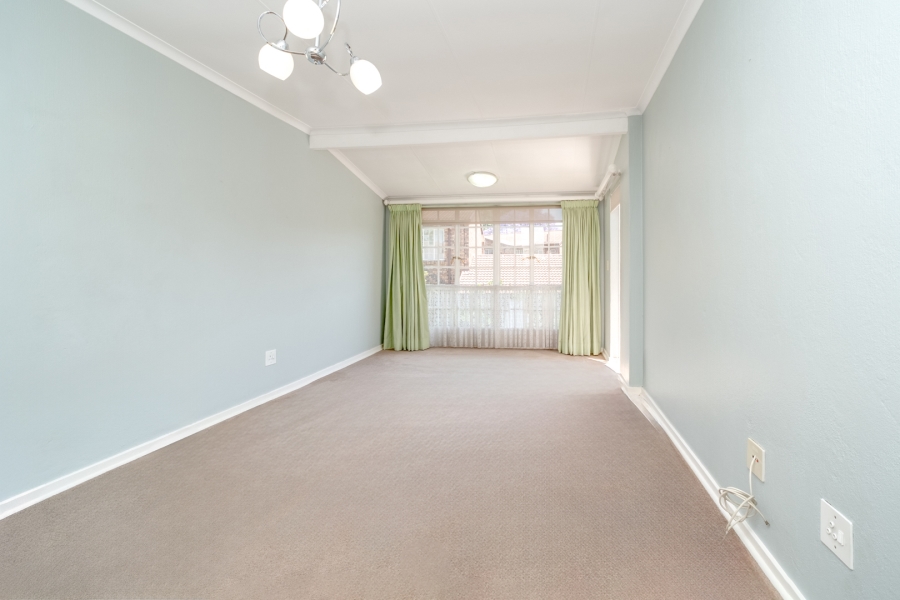 1 Bedroom Property for Sale in Bryanston Gauteng
