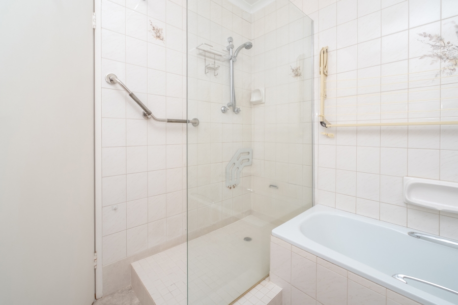 1 Bedroom Property for Sale in Bryanston Gauteng