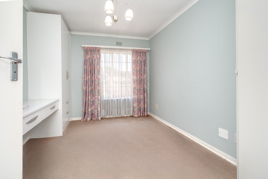 1 Bedroom Property for Sale in Bryanston Gauteng