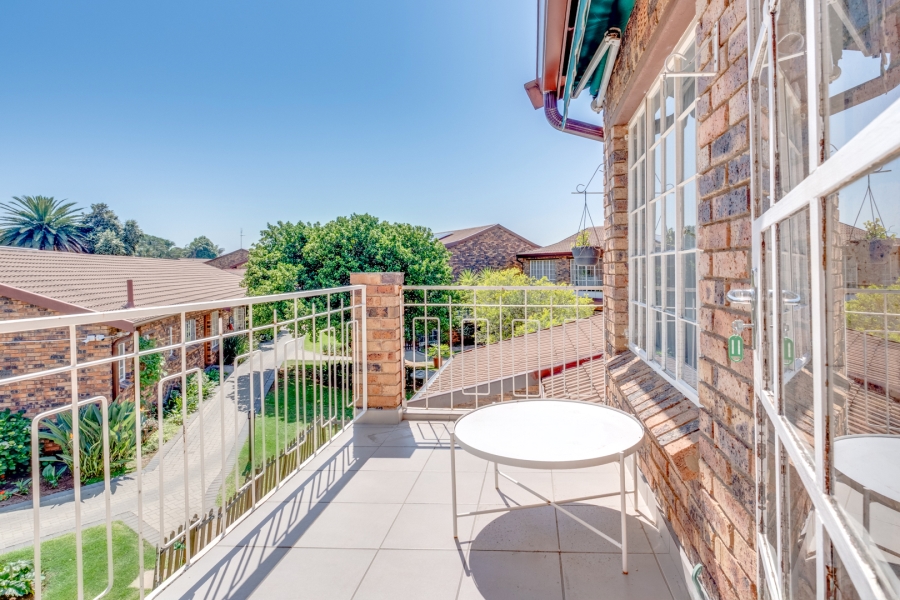 1 Bedroom Property for Sale in Bryanston Gauteng