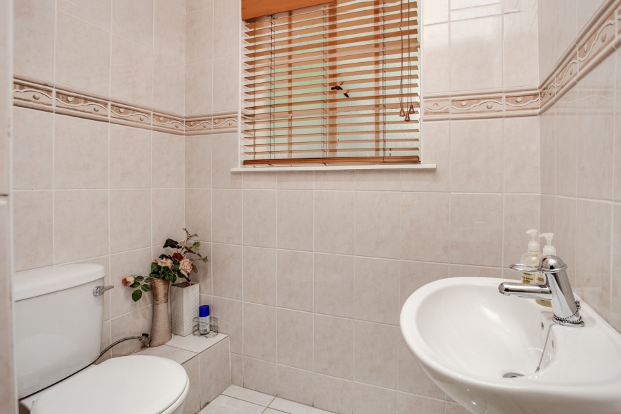 To Let 3 Bedroom Property for Rent in Craigavon Gauteng