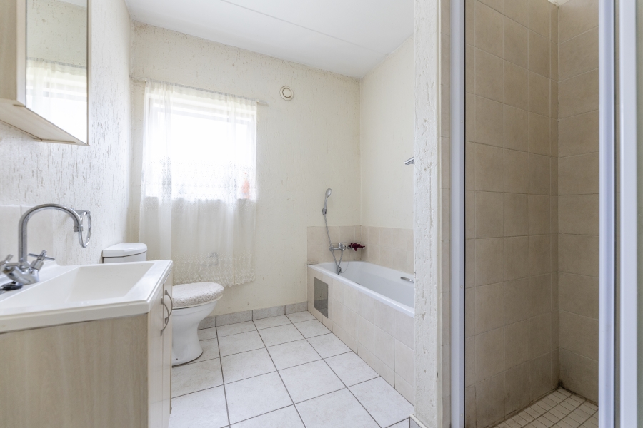 2 Bedroom Property for Sale in Douglasdale Gauteng