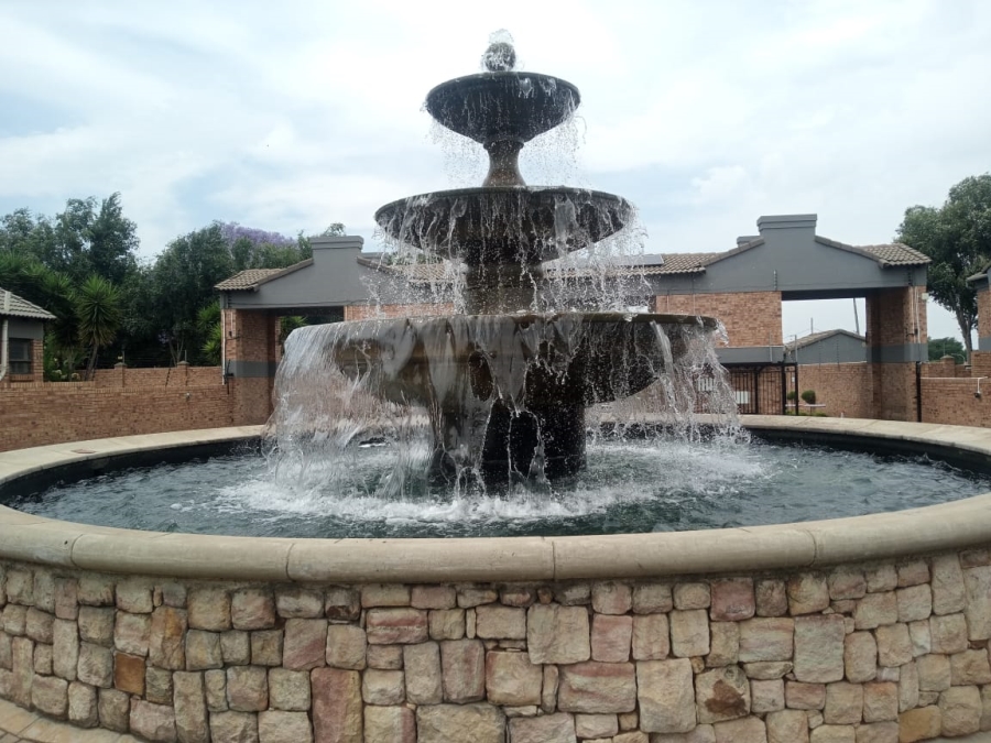 To Let 2 Bedroom Property for Rent in Ravenswood Gauteng