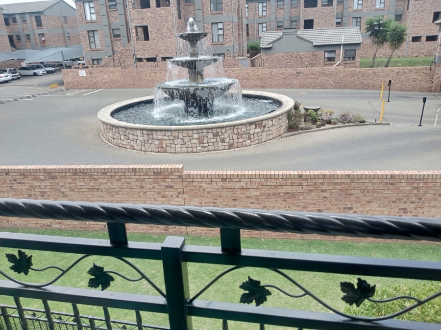 To Let 2 Bedroom Property for Rent in Ravenswood Gauteng