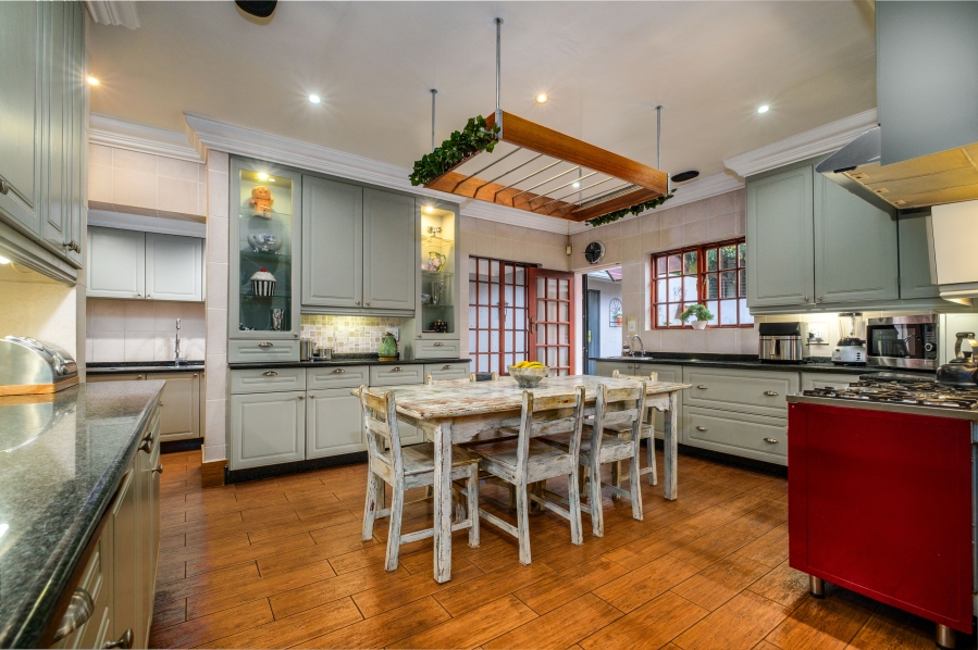 5 Bedroom Property for Sale in Fairland Gauteng