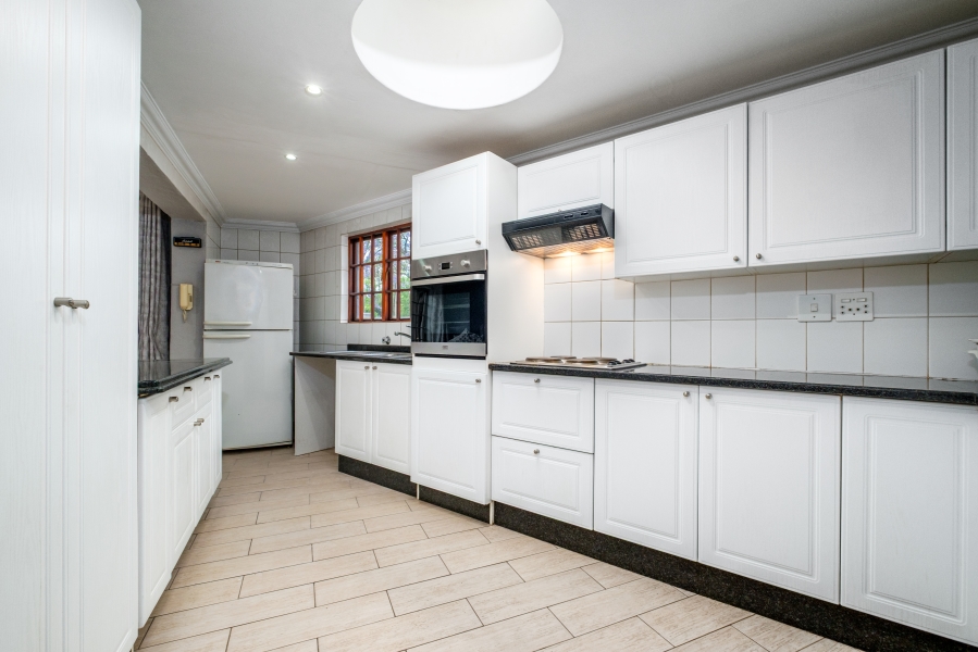 5 Bedroom Property for Sale in Fairland Gauteng