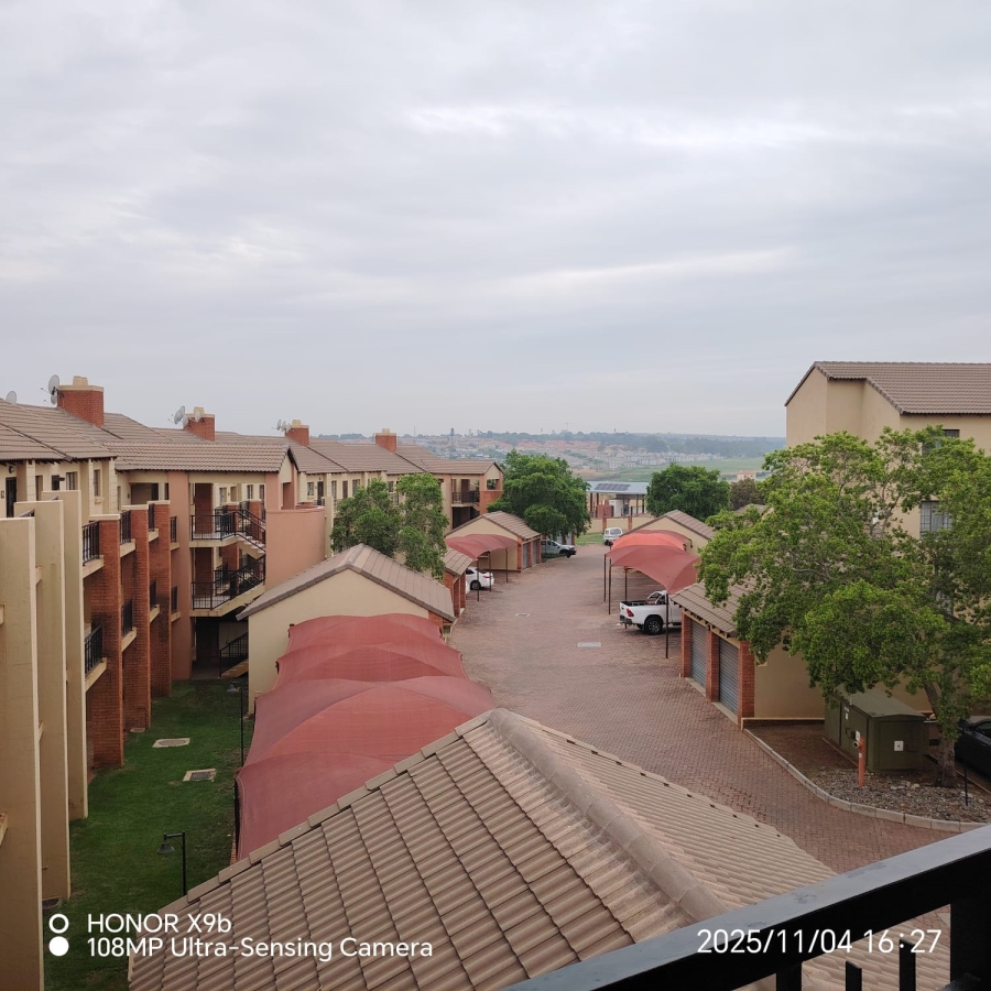 2 Bedroom Property for Sale in Noordwyk Gauteng