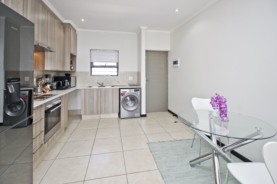 To Let 2 Bedroom Property for Rent in Barbeque Downs Gauteng