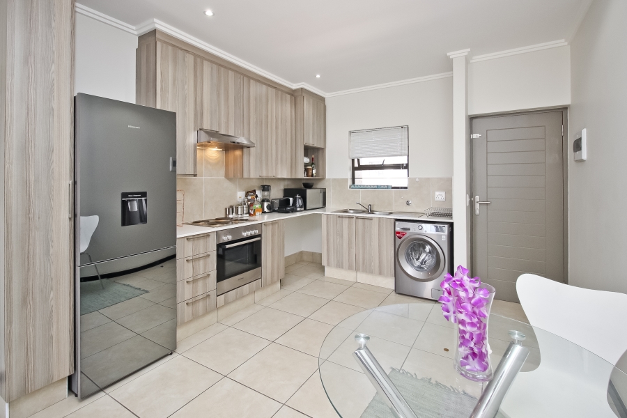 To Let 2 Bedroom Property for Rent in Barbeque Downs Gauteng