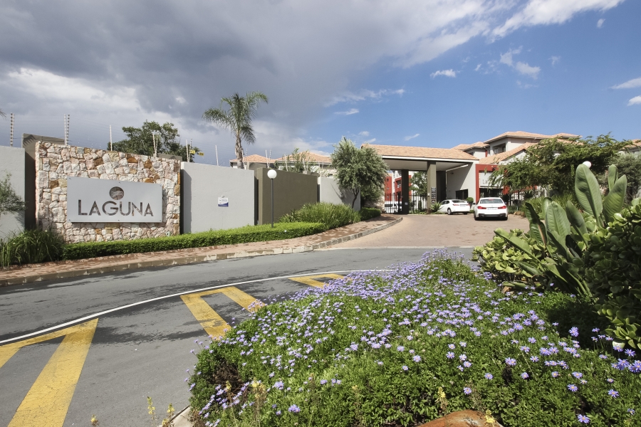 To Let 2 Bedroom Property for Rent in Barbeque Downs Gauteng