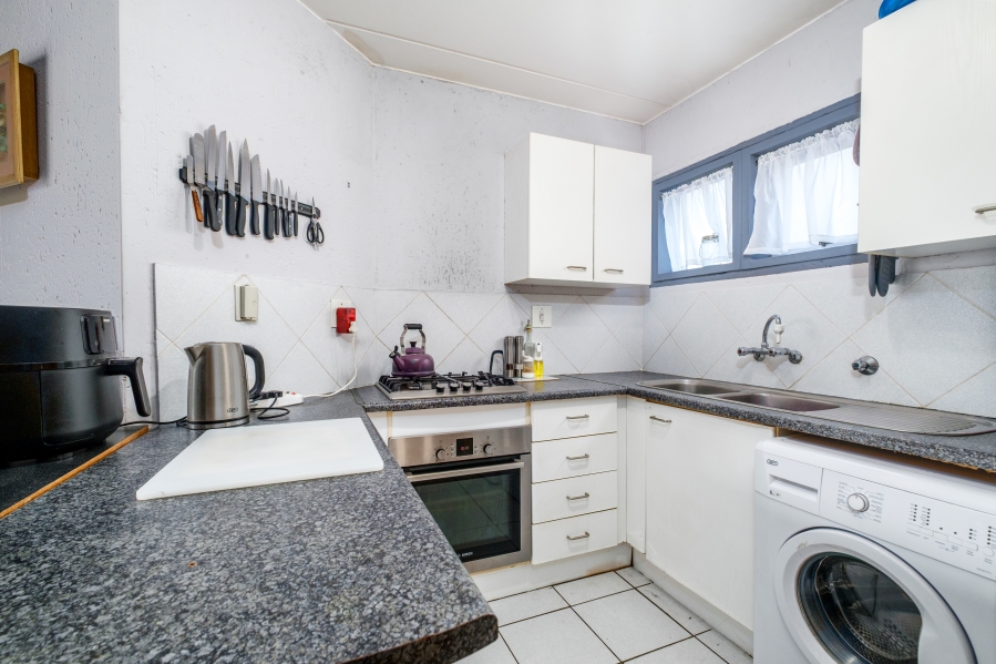 2 Bedroom Property for Sale in Bromhof Gauteng