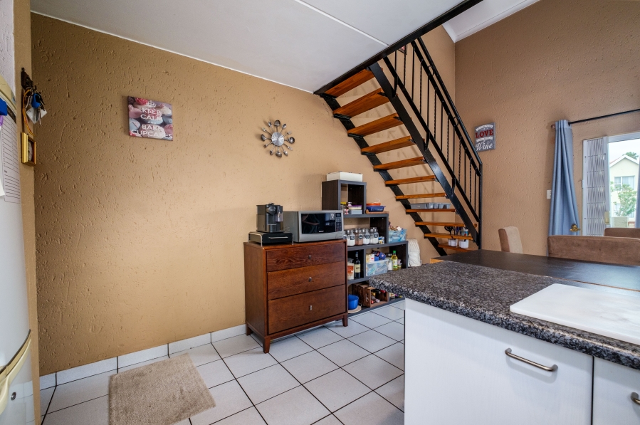 2 Bedroom Property for Sale in Bromhof Gauteng